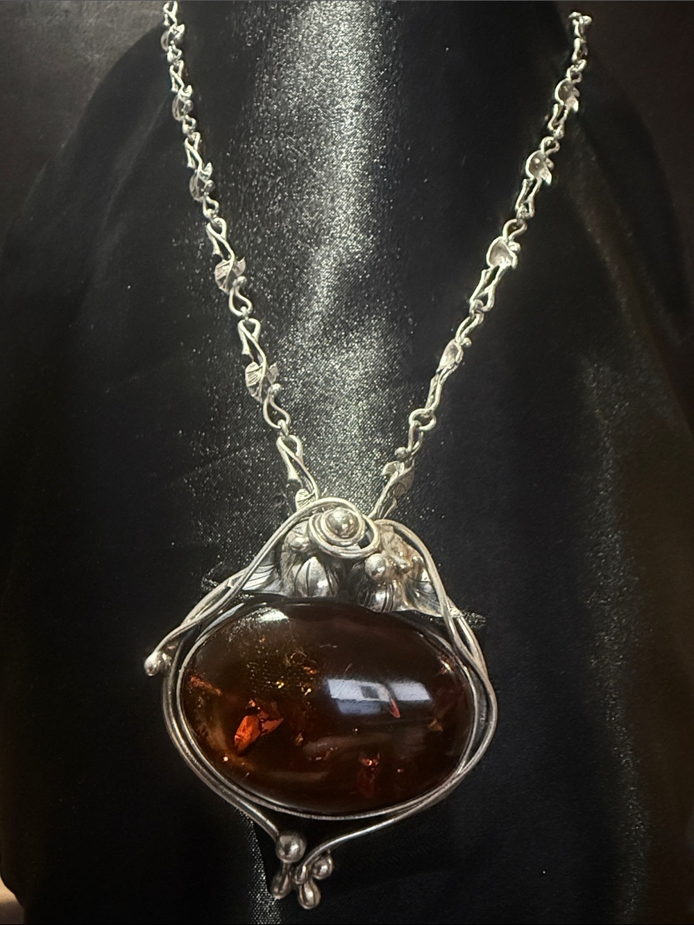 Vintage 925 Sterling Silver Baltic Amber Pendant Brooch.